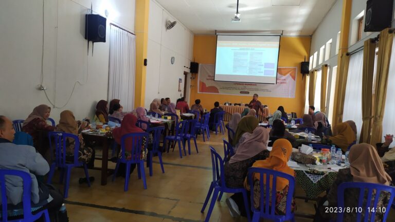 Kegiatan Pengabdian Prodi Pendidikan Matematika bersama MGMP Matematika Kota Batu